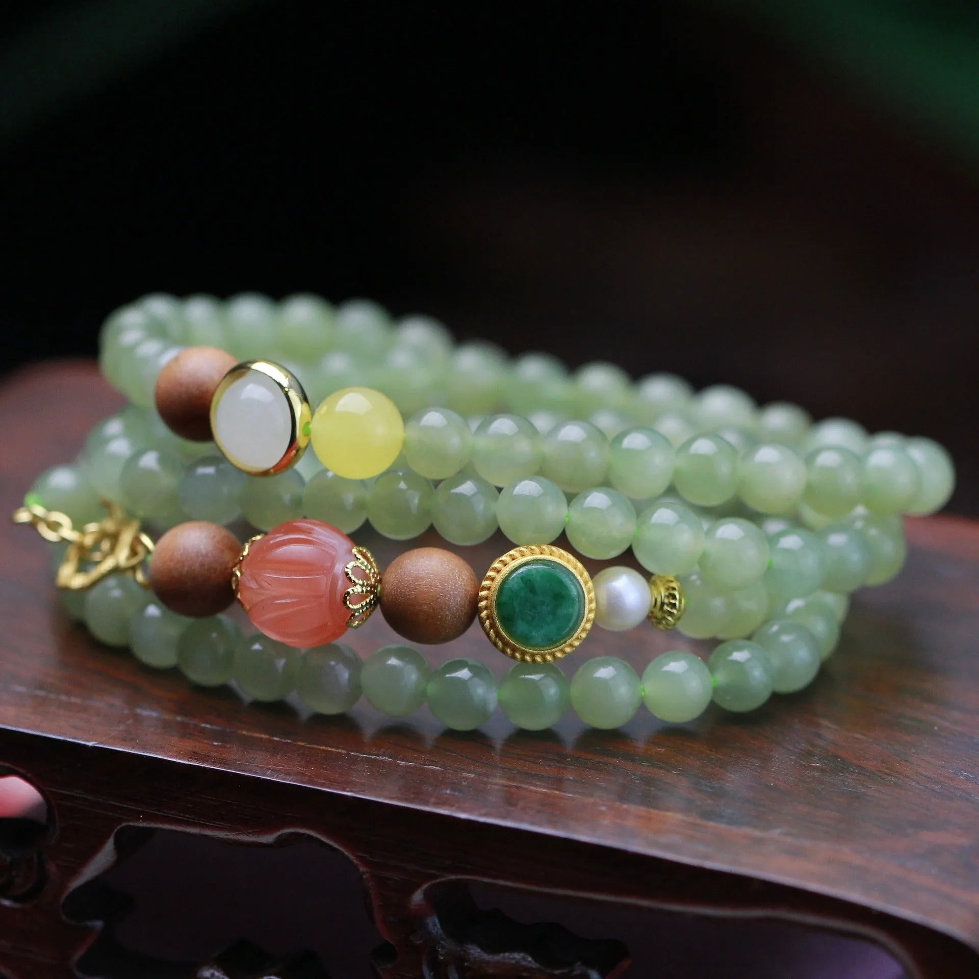 Natural Hetian jade hand red lotus beads necklace with white sandalwood beeswax elements and matching bracelet