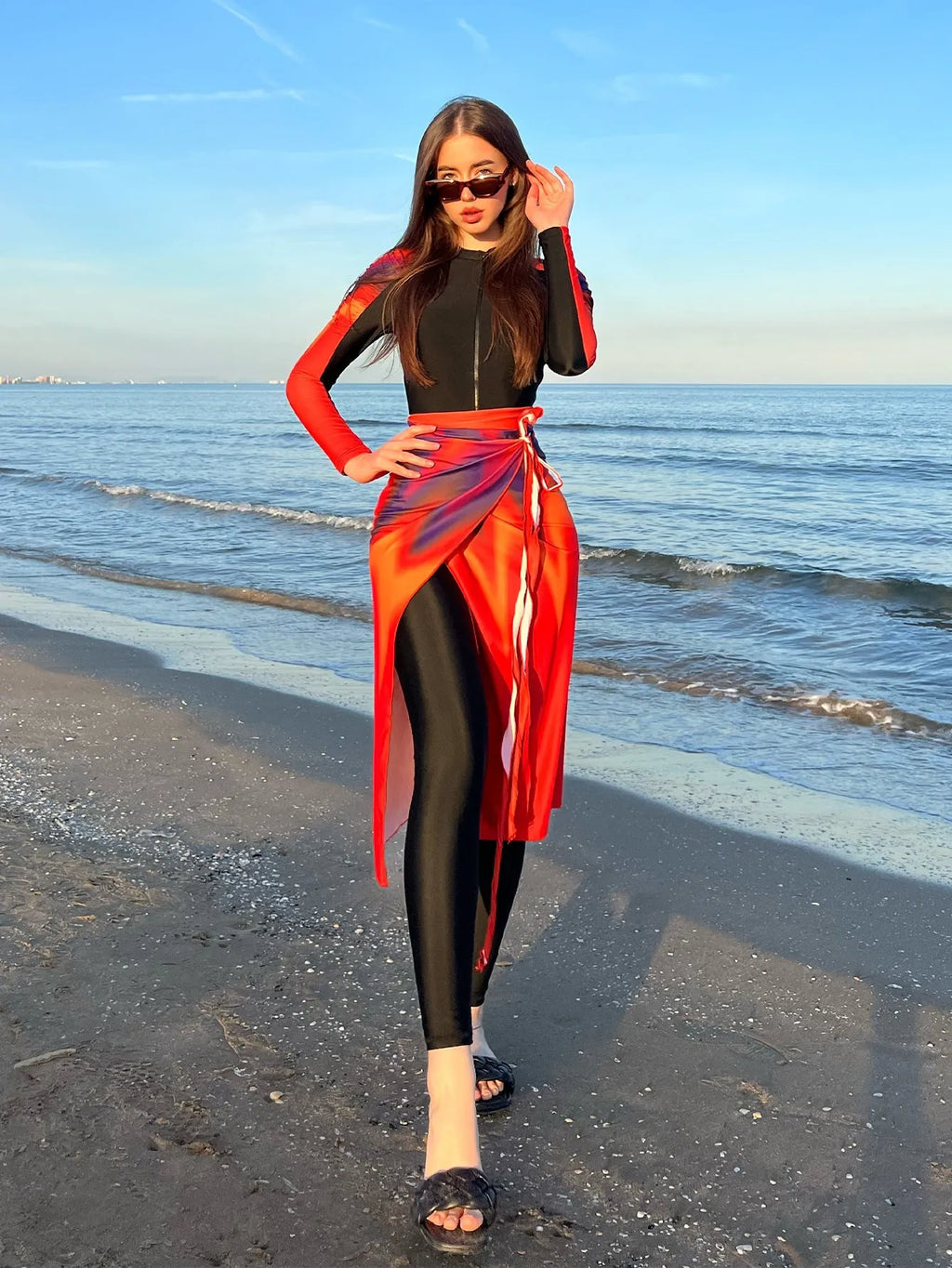 Women's solid colour 427 polyester three-piece conservative beach swimsuit set on a white background.