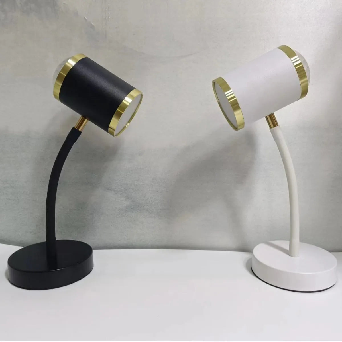 Double-headed black photography lamp with metal base and wired switch for live streaming studio lighting.