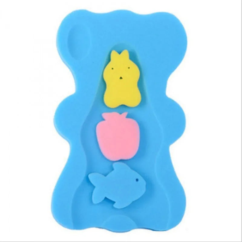 Baby bath sponge mat in blue, pink or yellow, 4.7cm thick, with suspended mesh bag, non-slip surface.