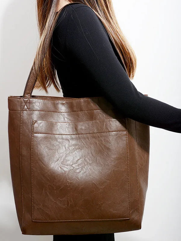 Retro large capacity shoulder bag with big pocket in oil wax leather-look PU, size 36x14x41cm, available in multiple colours.