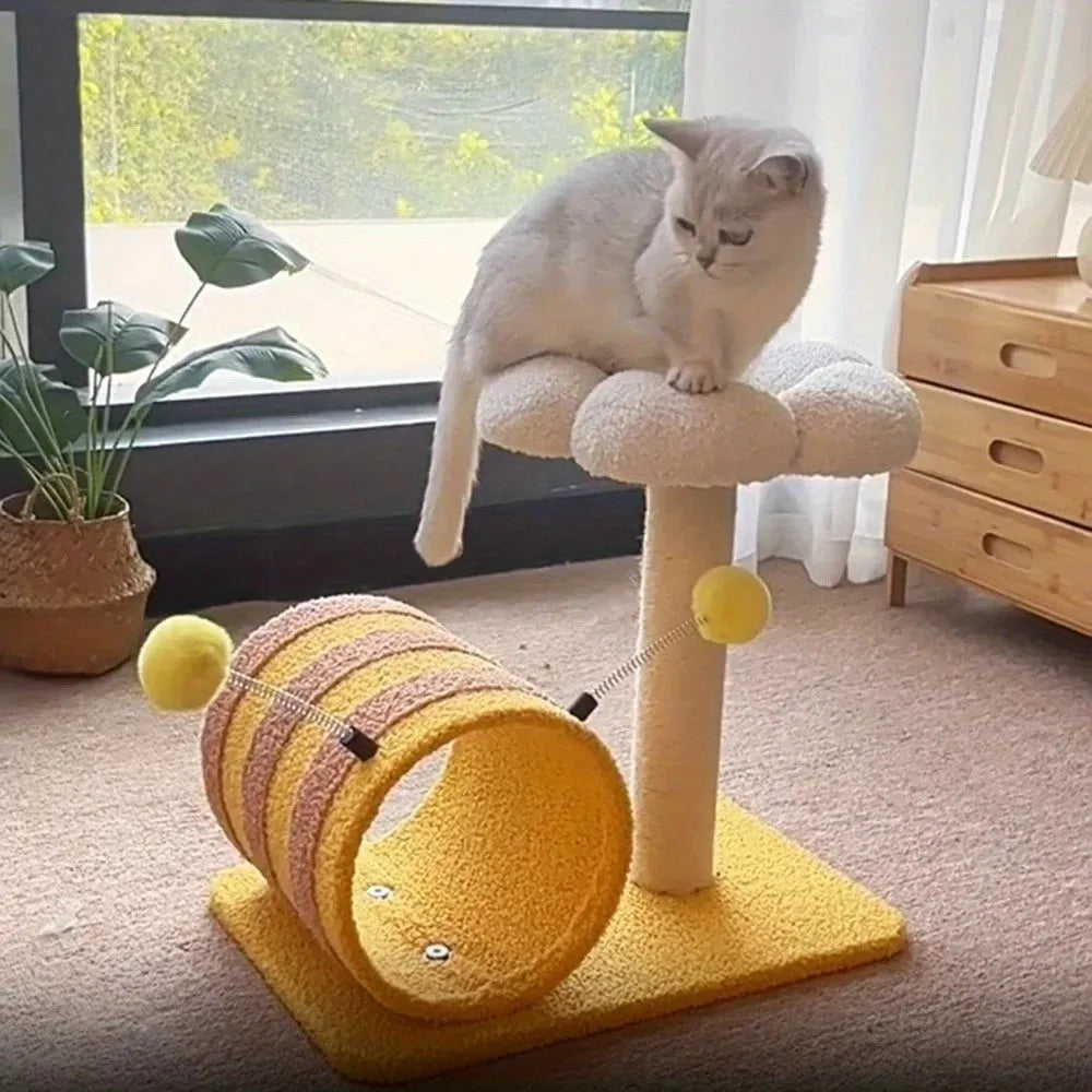 Yellow bee-shaped cat climbing frame with sisal scratching surfaces and central tunnel