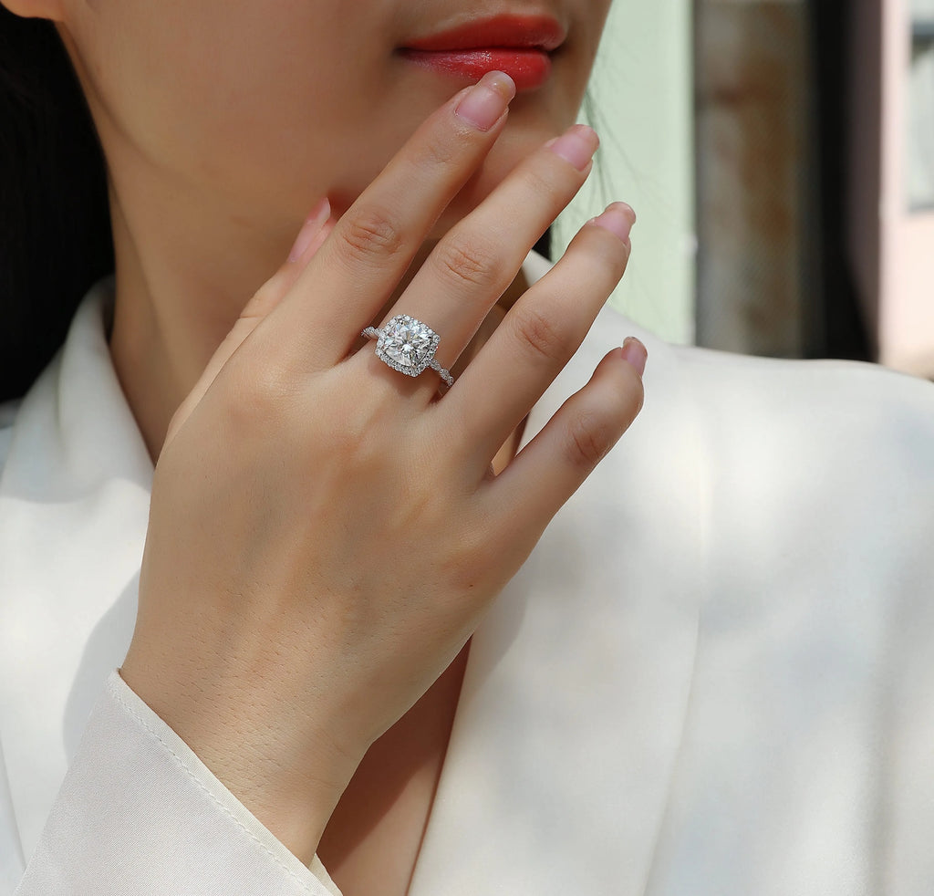Square moissanite ring in S925 silver with platinum plating, 8.5mm stone, sizes 5-9, GRA certificate and gift box