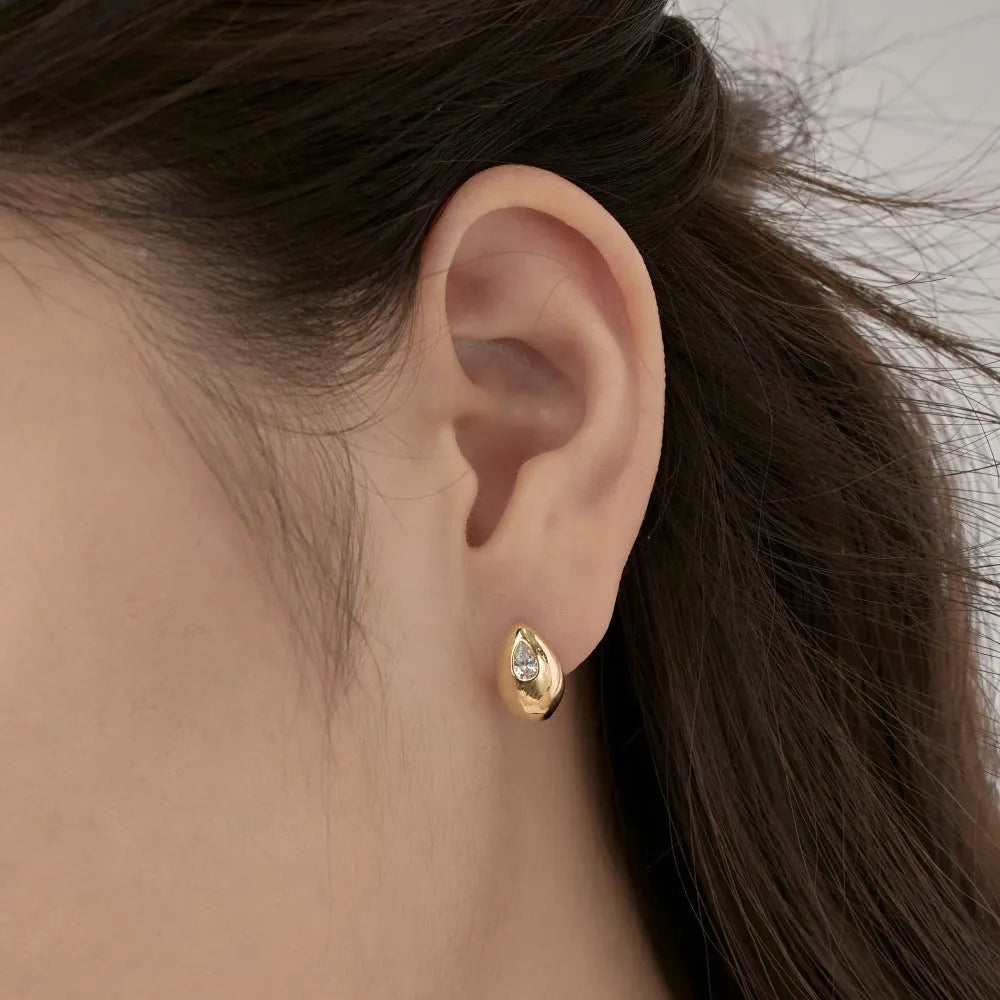 Pair of women's casual glossy zircon earrings in 925 silver, 8.2 x 13.4mm, platinum or gold finish