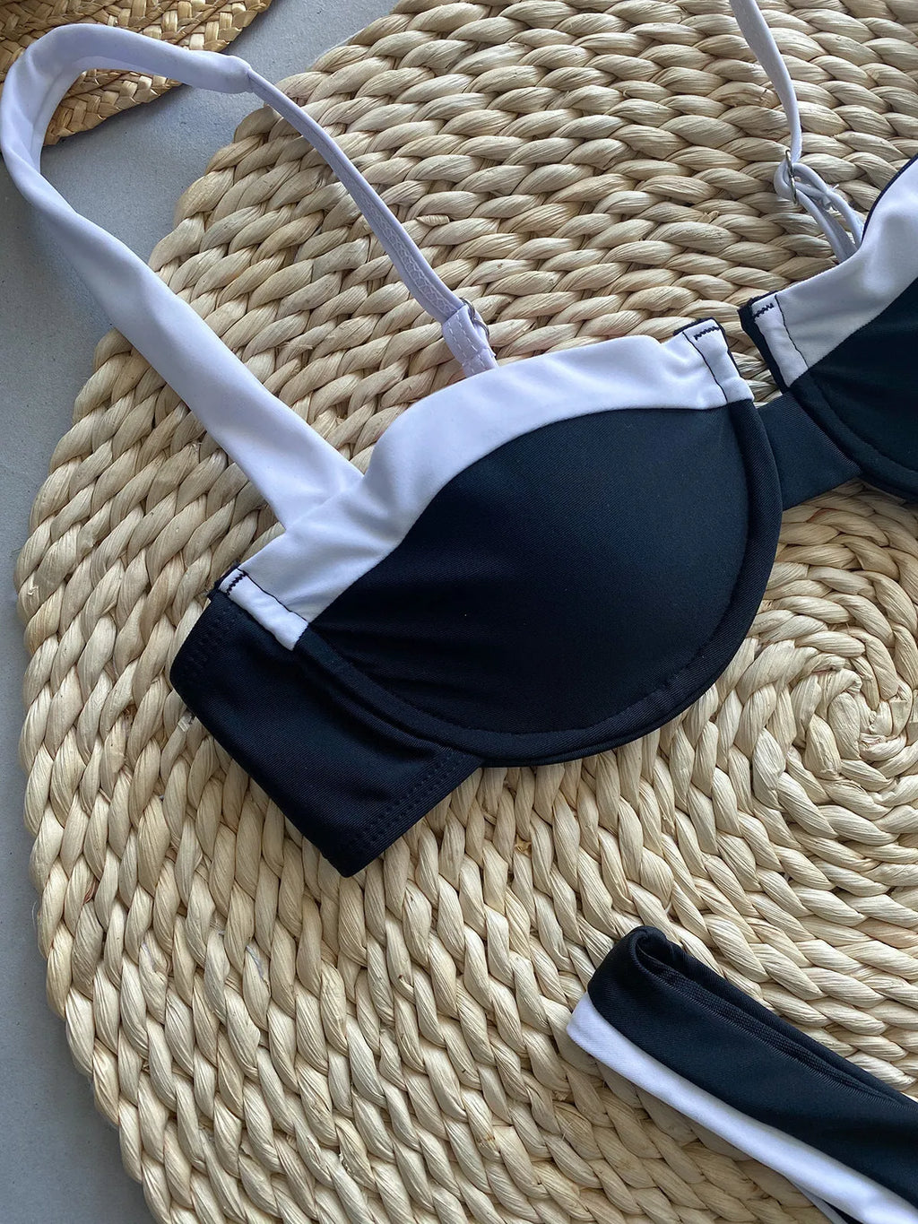 Black women's bikini briefs set with stitching detail, European and American sizing