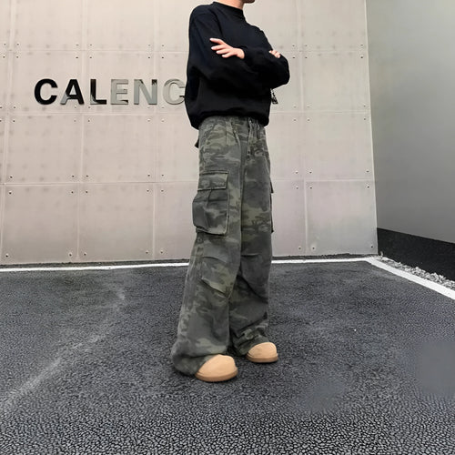 Camouflage K0915 cargo pants with mid-waist fit and S to 3XL sizing