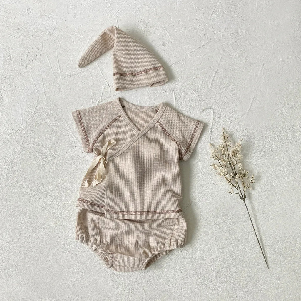 Baby waffle cotton two-piece suit with short-sleeve top and high-waist belly protection pants in neutral beige colour