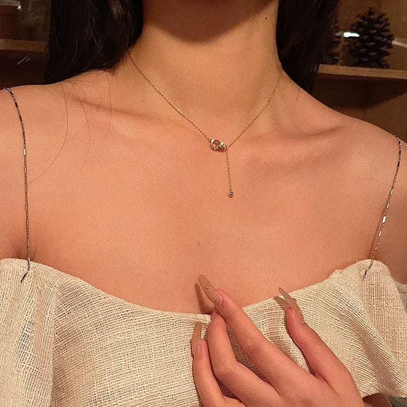 Gold plated clavicle chain necklace for women in gold colour, single necklace