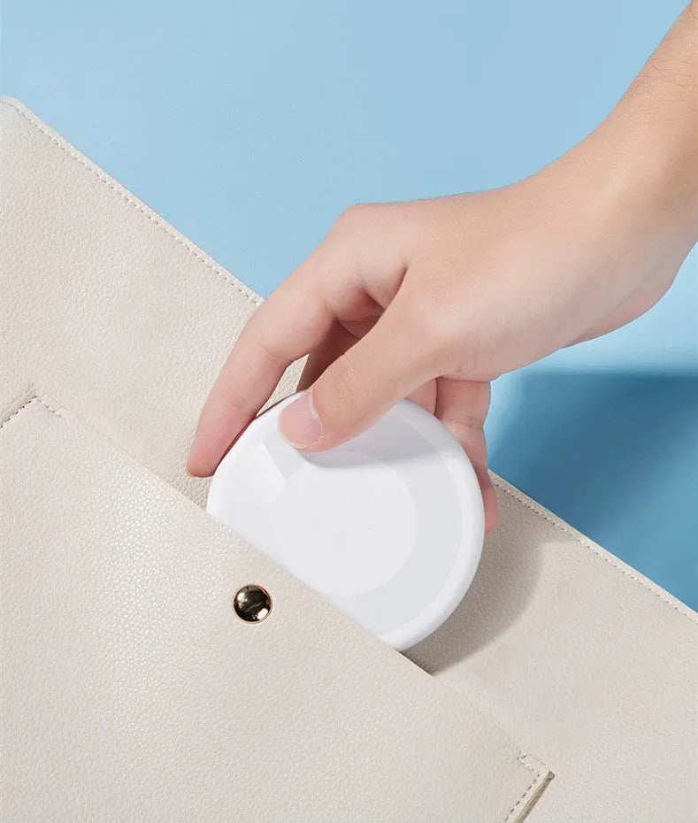 60W fast charging multi-function cable storage box with Apple Android Type-C interfaces and card removal pin in white