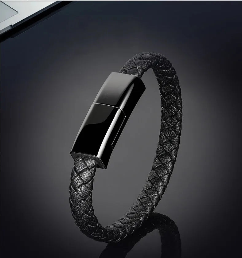 Brown double-line bracelet cable measuring 22.5cm with single USB connector in gift box
