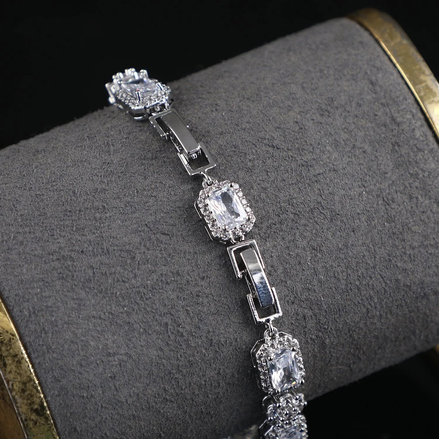 Copper and real white gold claw chain bracelet with full zircon stones, flower and geometric design, women's silver style