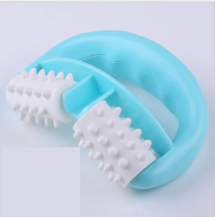 Handheld anti-cellulite massager roller in blue dot wheel finish with compact 13.5x8.5cm body
