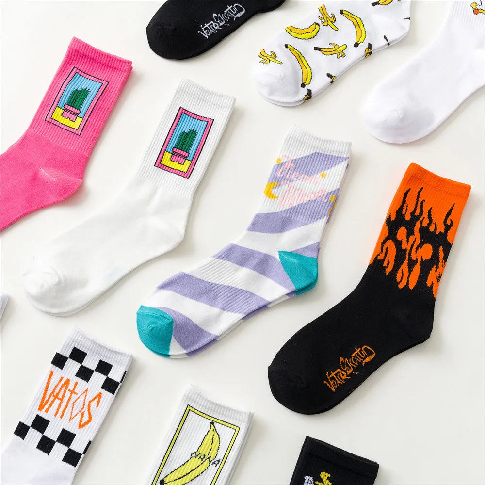 Cotton men's middle tube sports socks in orange and white, breathable and sweat-absorbing for autumn wear