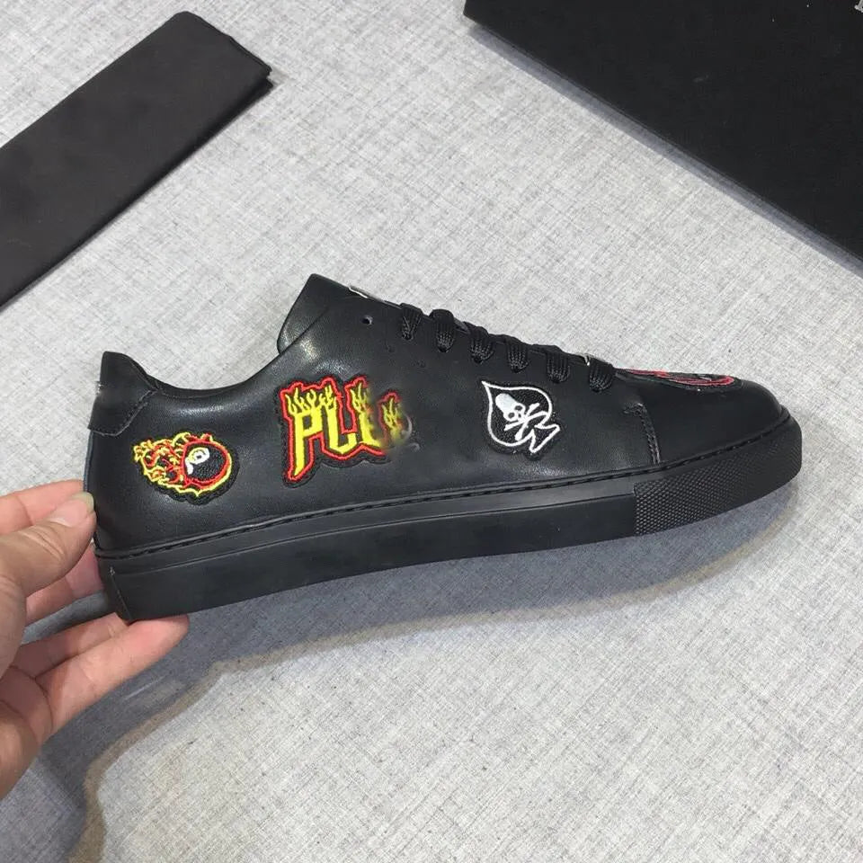 New summer fashion casual shoes for men in black with rubber sole, side view