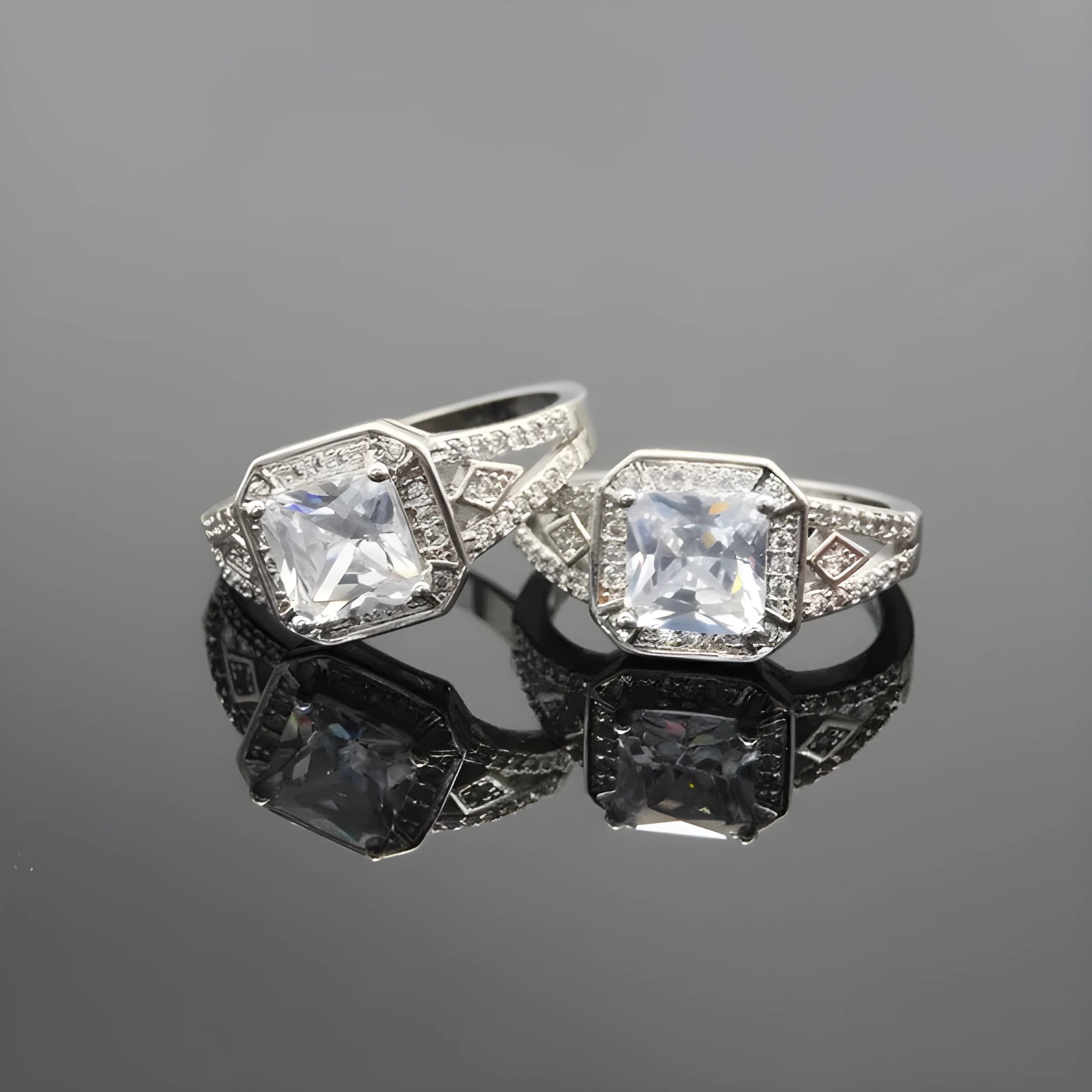 Geometric hollow zircon ring with quadrilateral design in platinum colour on copper
