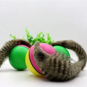 Interactive dog toy set with 8.5cm safety plastic ball and 21cm beaver figure for water play.