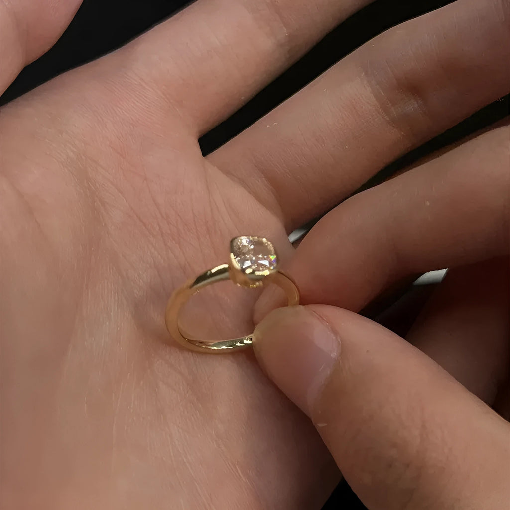 Vintage single diamond ring for women, electroplated copper, white diamond colour, adjustable opening size