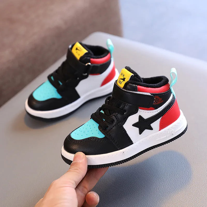 Children's casual sports shoes with TPU upper, rubber sole, Velcro fastening, cartoon pattern, black or white, sizes 22-31