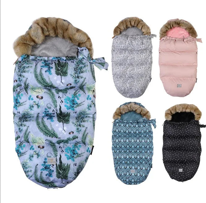 Baby stroller sleeping bag in polyester fiber with down cotton filling, 46x95x8cm, available in ten colours.