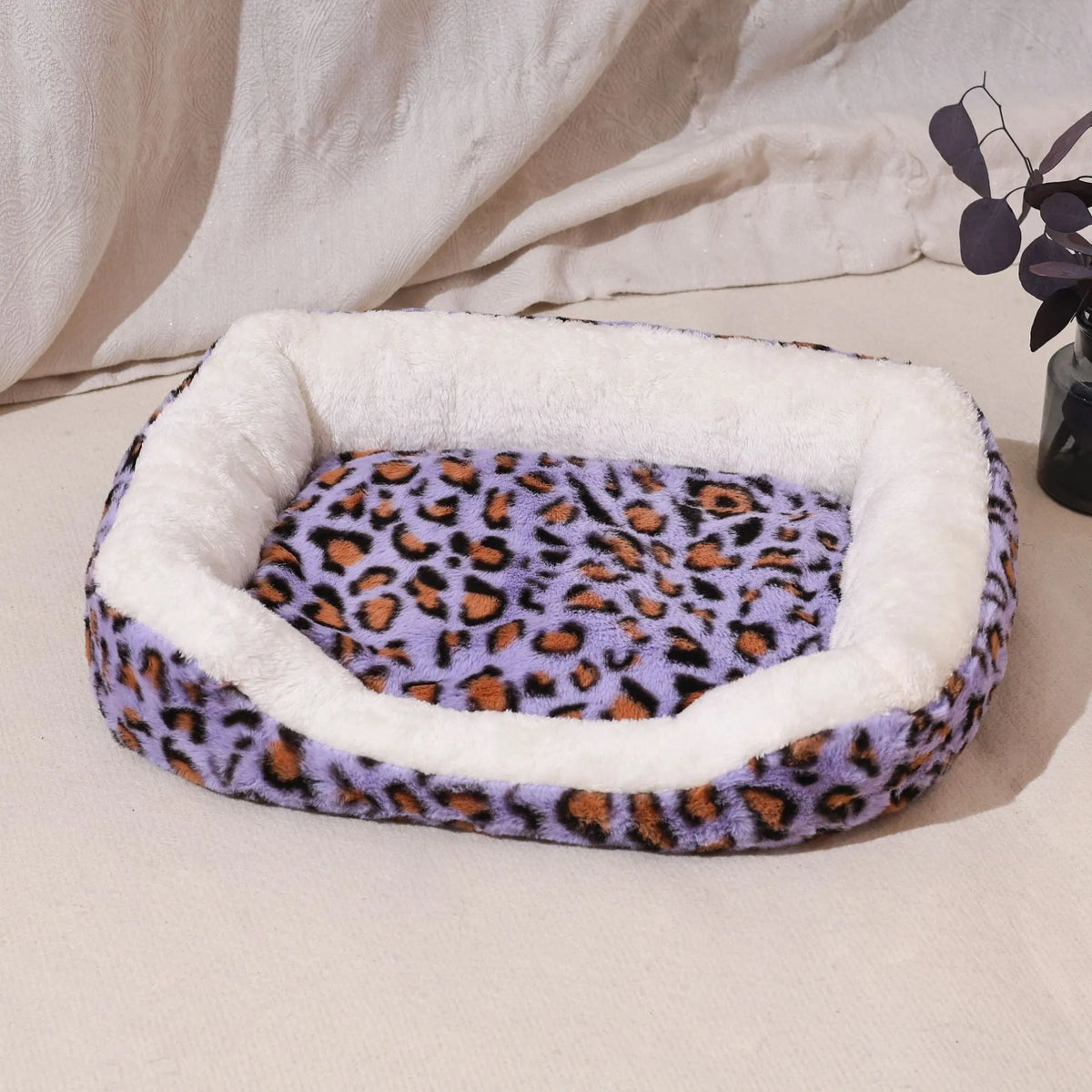 Leopard print cloth cat nest pet bed in brown, purple, or pink, sizes 46x35cm, 60x45cm, 90x60cm