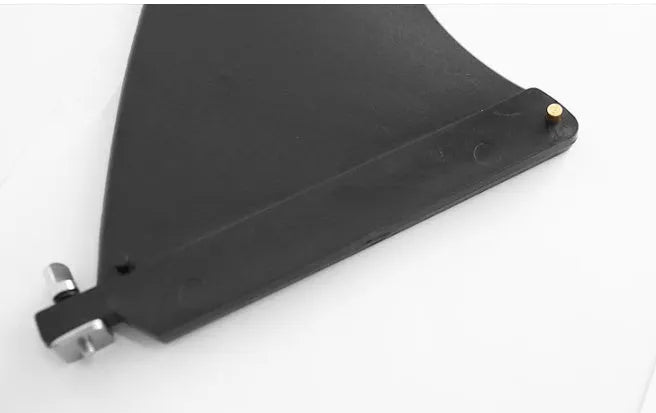 heytur SUP paddle with removable fish fin on the large plastic blade.