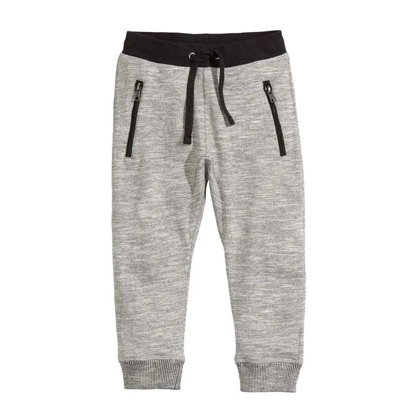 Casual cotton two-piece suit for a boy, with long sleeve letter print T-shirt and matching pants.