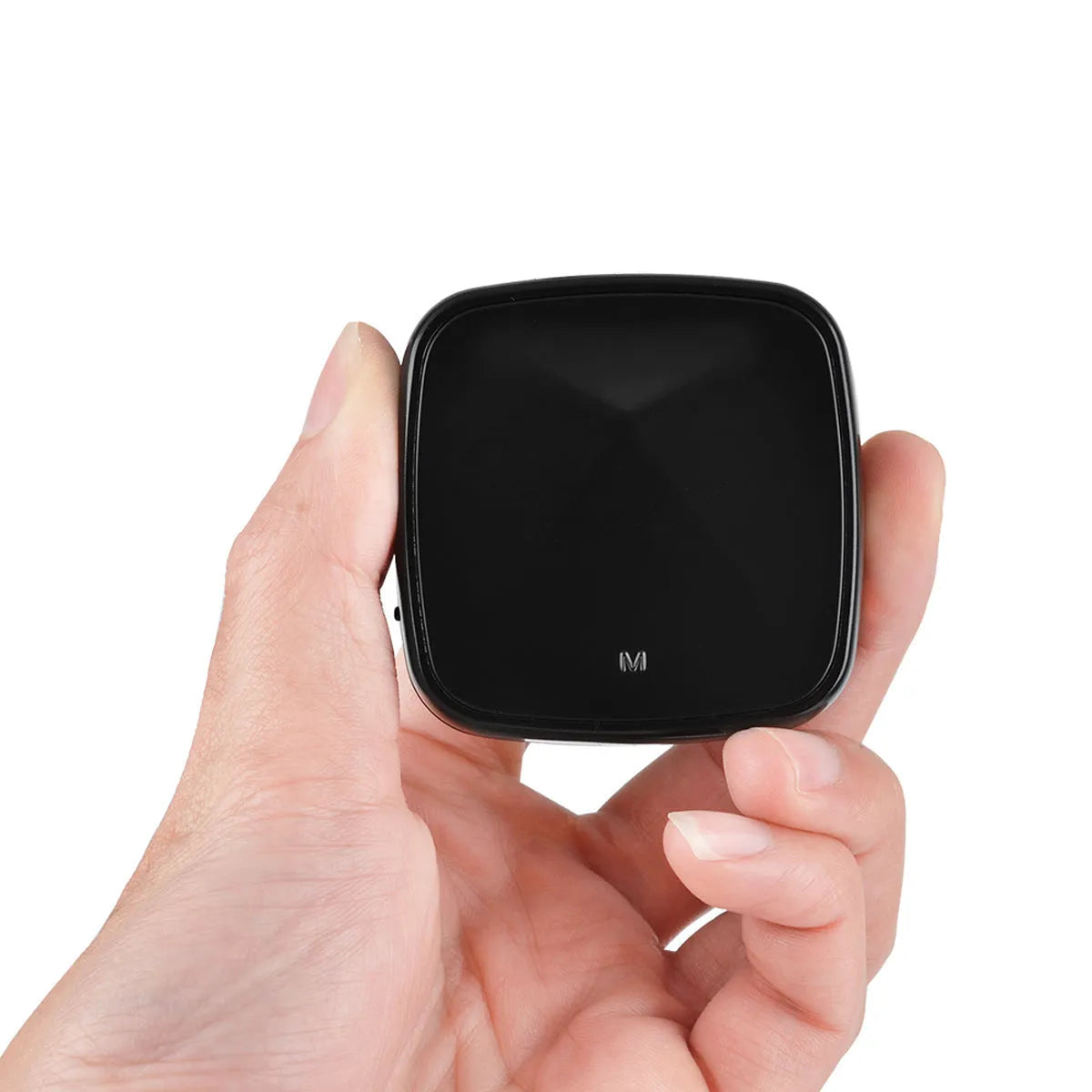 Black Bluetooth 5.0 audio adapter with CSR8675 chip for optical SPDIF and AUX connections.