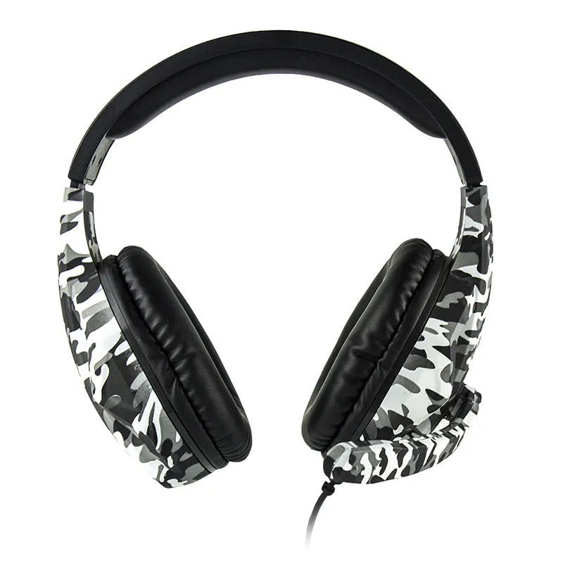 Camouflage colour PS4 and PC wired gaming headset with light-up feature and 3.5mm plug.