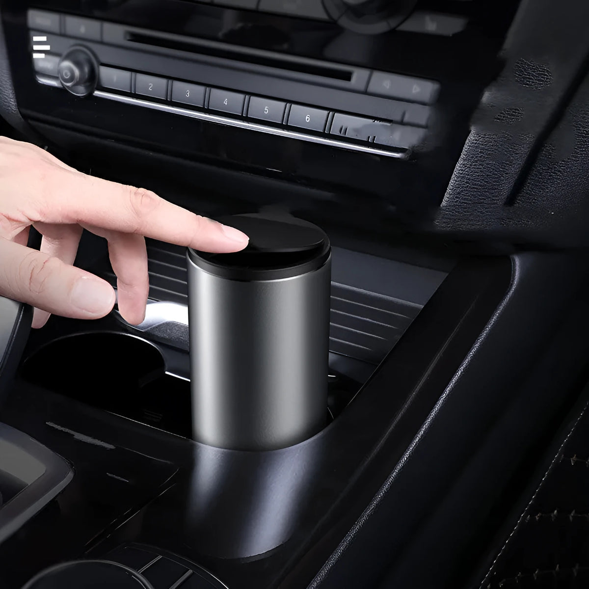 Alloy car trash bin with click-open lid, 500mL capacity, black or space grey, for cup holder or office desk