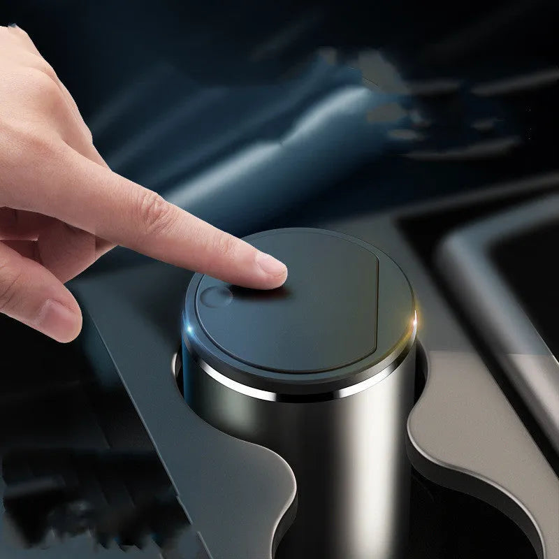 Alloy car trash bin with click-open lid, 500mL capacity, black or space grey, for cup holder or office desk