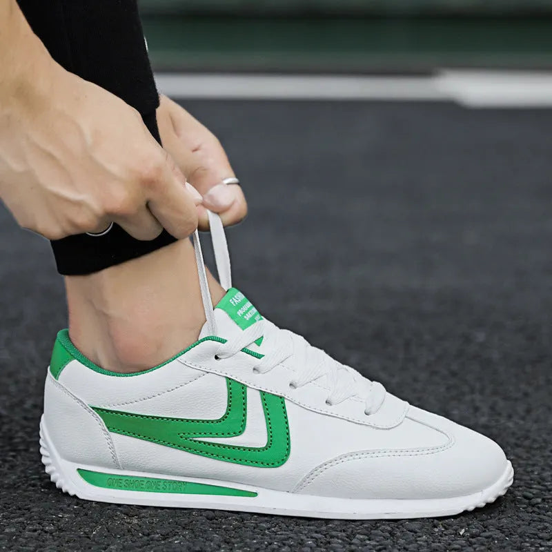 Men's Korean style breathable white casual trainers with rubber sole and round toe