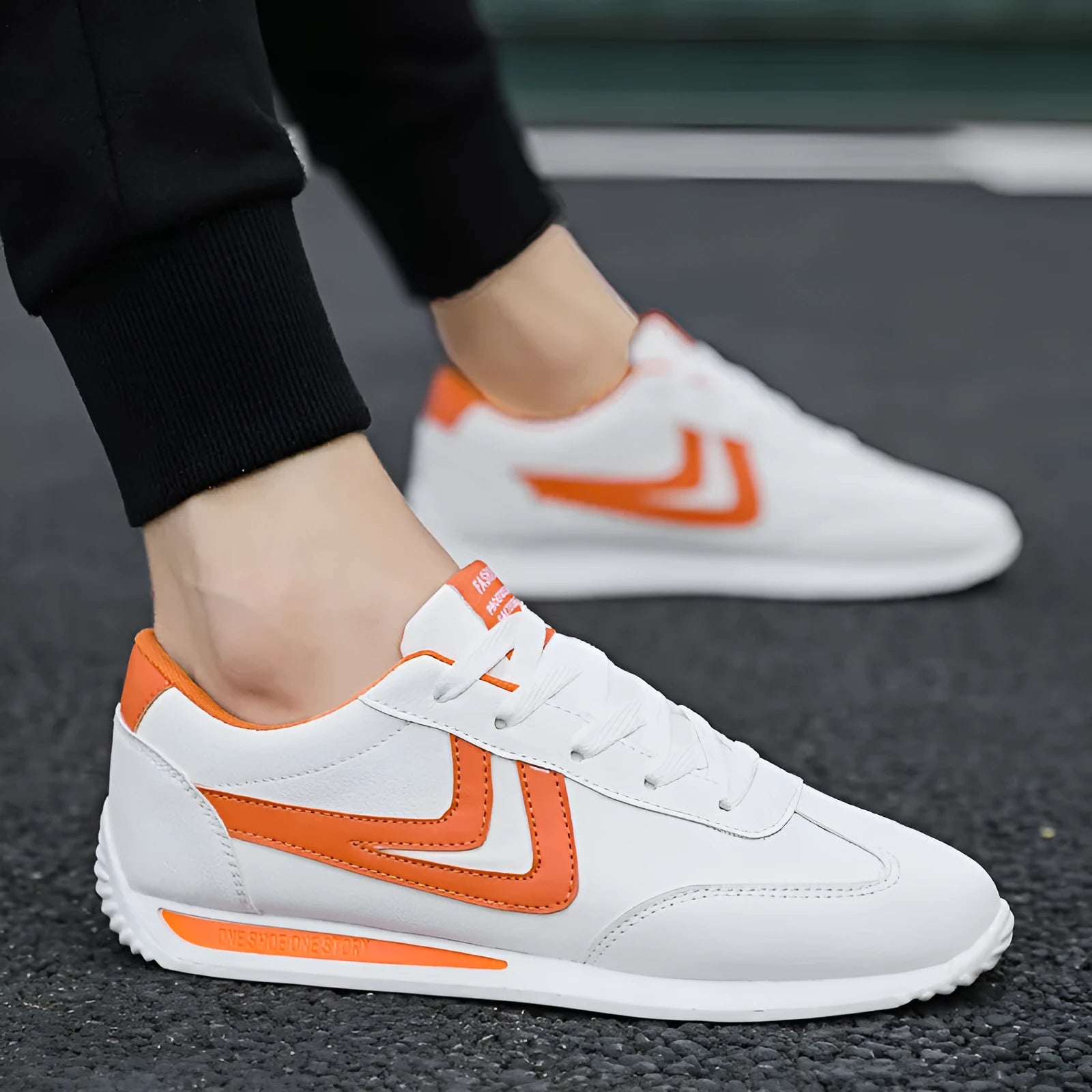 Men's Korean style breathable white casual trainers with rubber sole and round toe