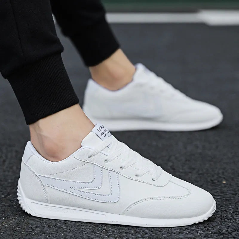 Men's Korean style breathable white casual trainers with rubber sole and round toe