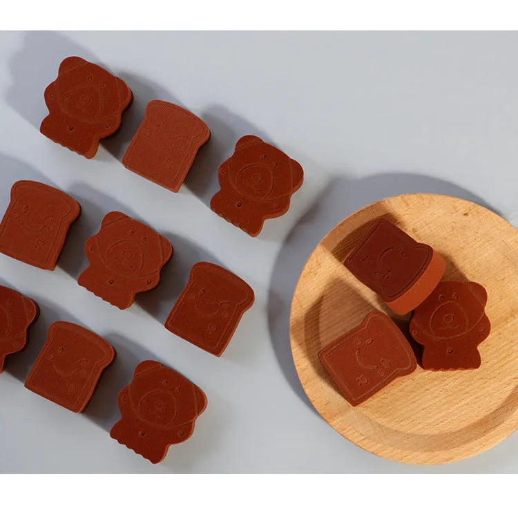Kapmore 6PCS cute bear and toast shaped makeup sponges in brown with storage bag