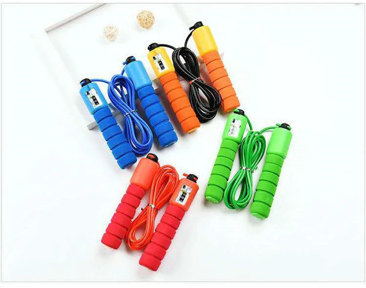 Adult synchronised sports skipping rope with counting display on sponge handle