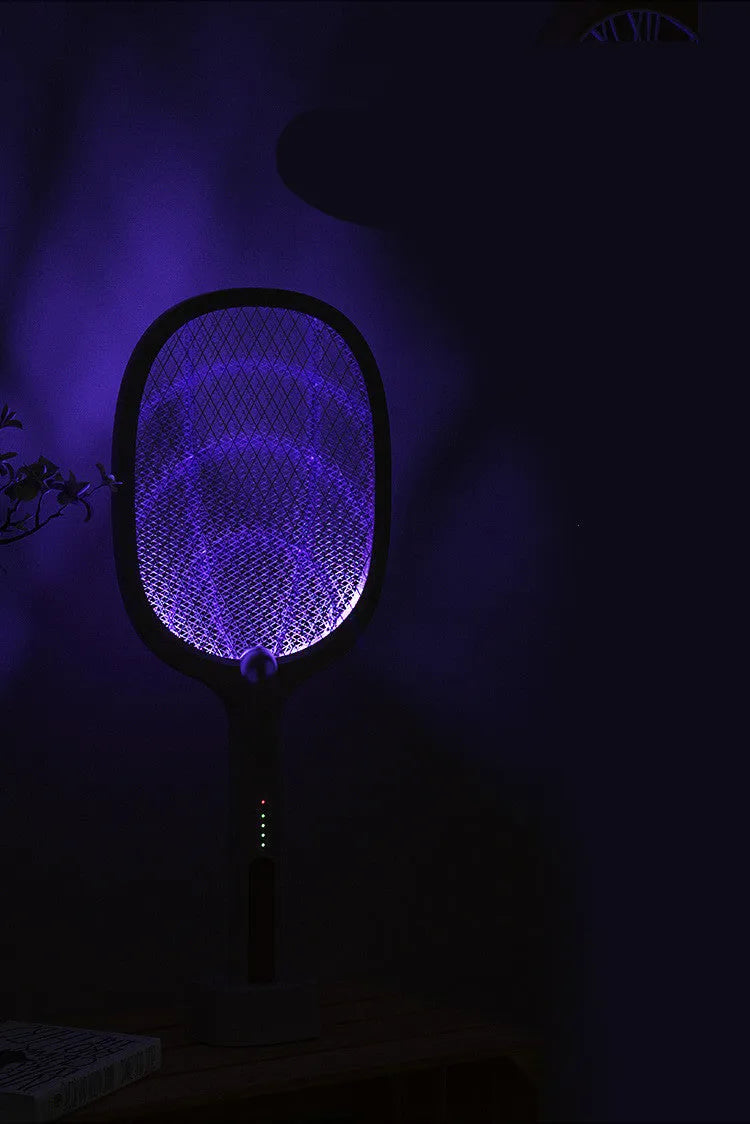Rechargeable lithium battery mosquito swatter with USB cable and 3000V aluminium grid.