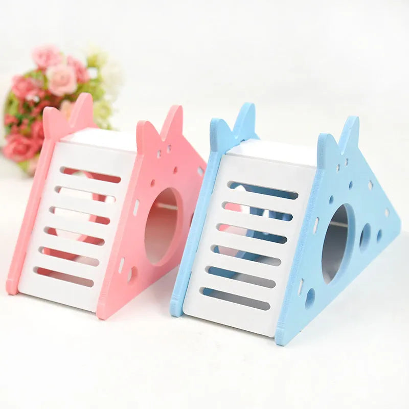 Hamster slide hut in wood plastic board, 18 x 7 x 9.5 cm, blue or pink, single hiding place