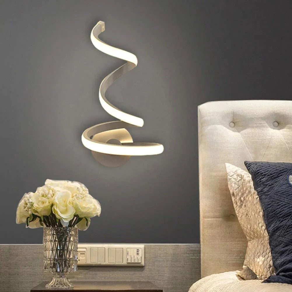 Modern aluminium wall lamp in Outer Snake style with white and warm light settings