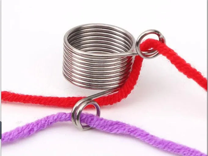 Knitting gadgets wire guide accessories in large 2cm and small 1.5cm sizes for yarn management
