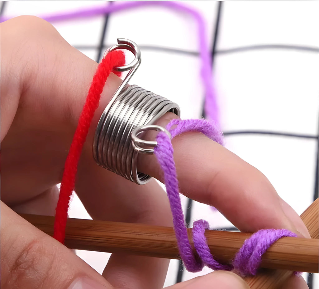 Knitting gadgets wire guide accessories in large 2cm and small 1.5cm sizes for yarn management