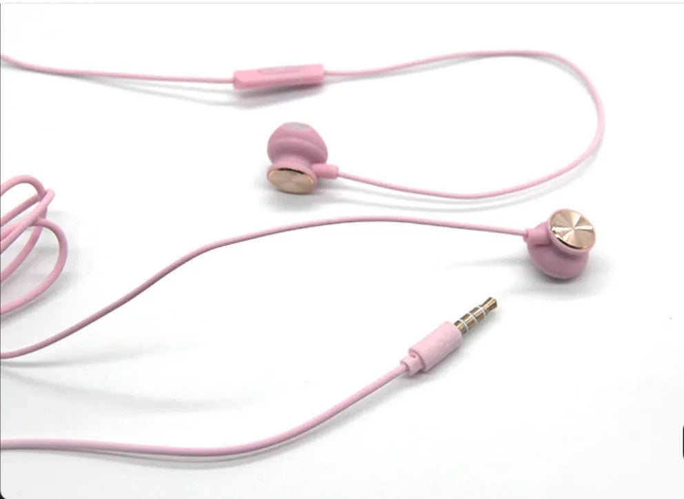 In-ear wired earphones with 120cm cable in pink colour for karaoke and music