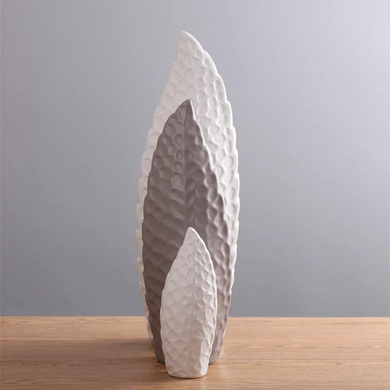 White porcelain Nordic style ceramic flower vase with matte finish, available in M and S sizes