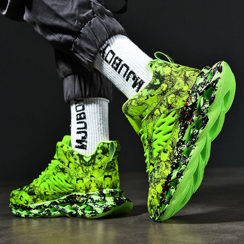 Camouflage men's sports and leisure blade shoes with rubber sole, mesh lining, and front tie