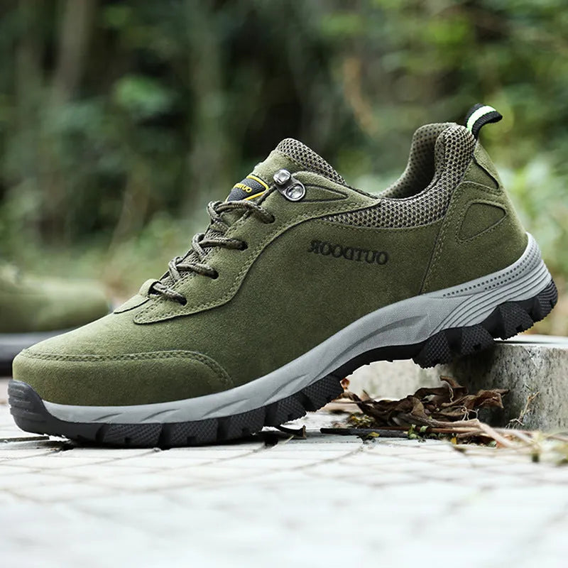 Men's low-cut outdoor hiking shoes in army green, shown in a large size.