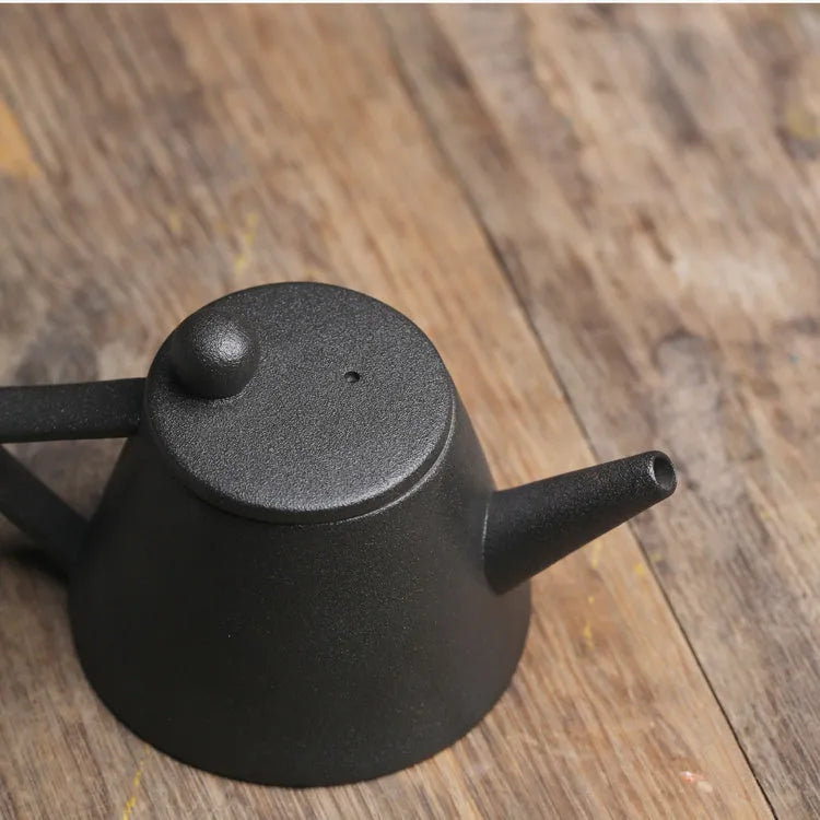 Black ceramic single teapot with underglaze colour finish in retro Japanese household style