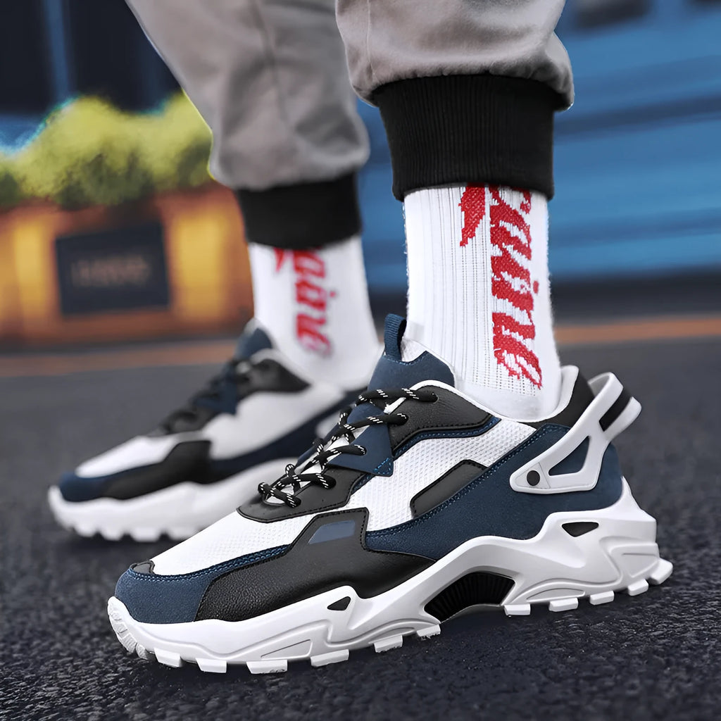 Men's breathable casual sneakers in black white colour-blocked pattern with lace-up front