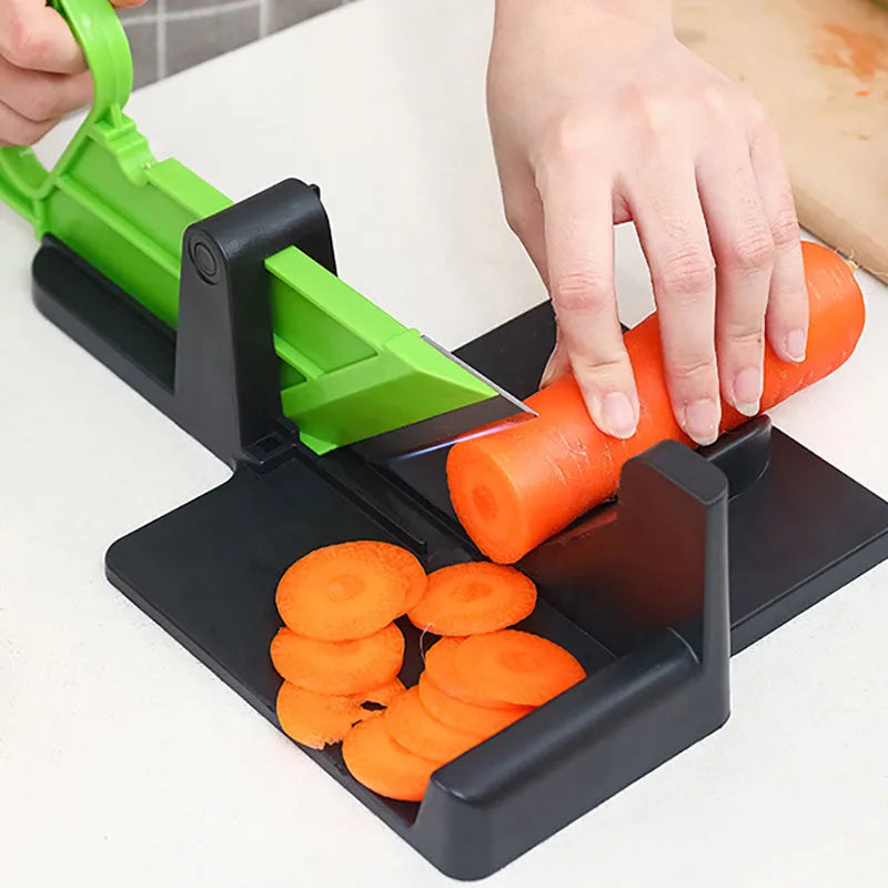 Green and red vegetable cutter with stainless steel blades for carrot potato slicing