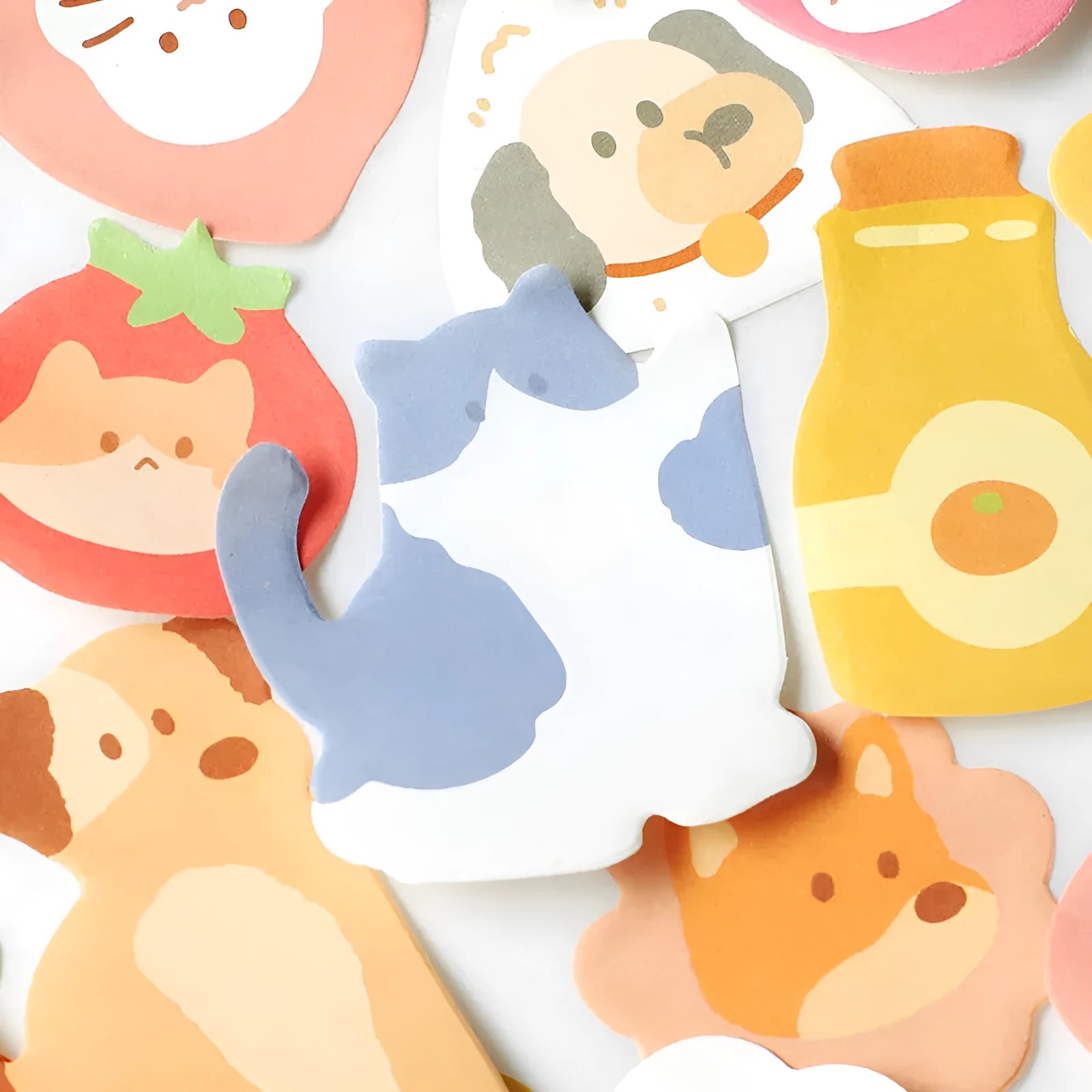 Small animal shaped sticky note set showing one of six colourful cover designs on a 90-page memo pad.