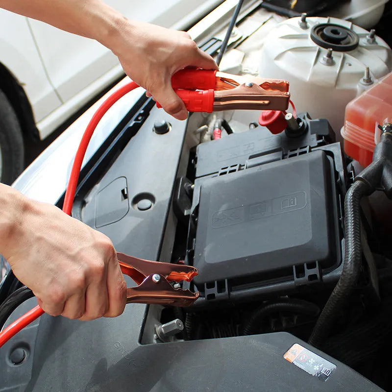 Black and red 500A car battery clip cable emergency kit with 2 metre PVC-coated copper conductors