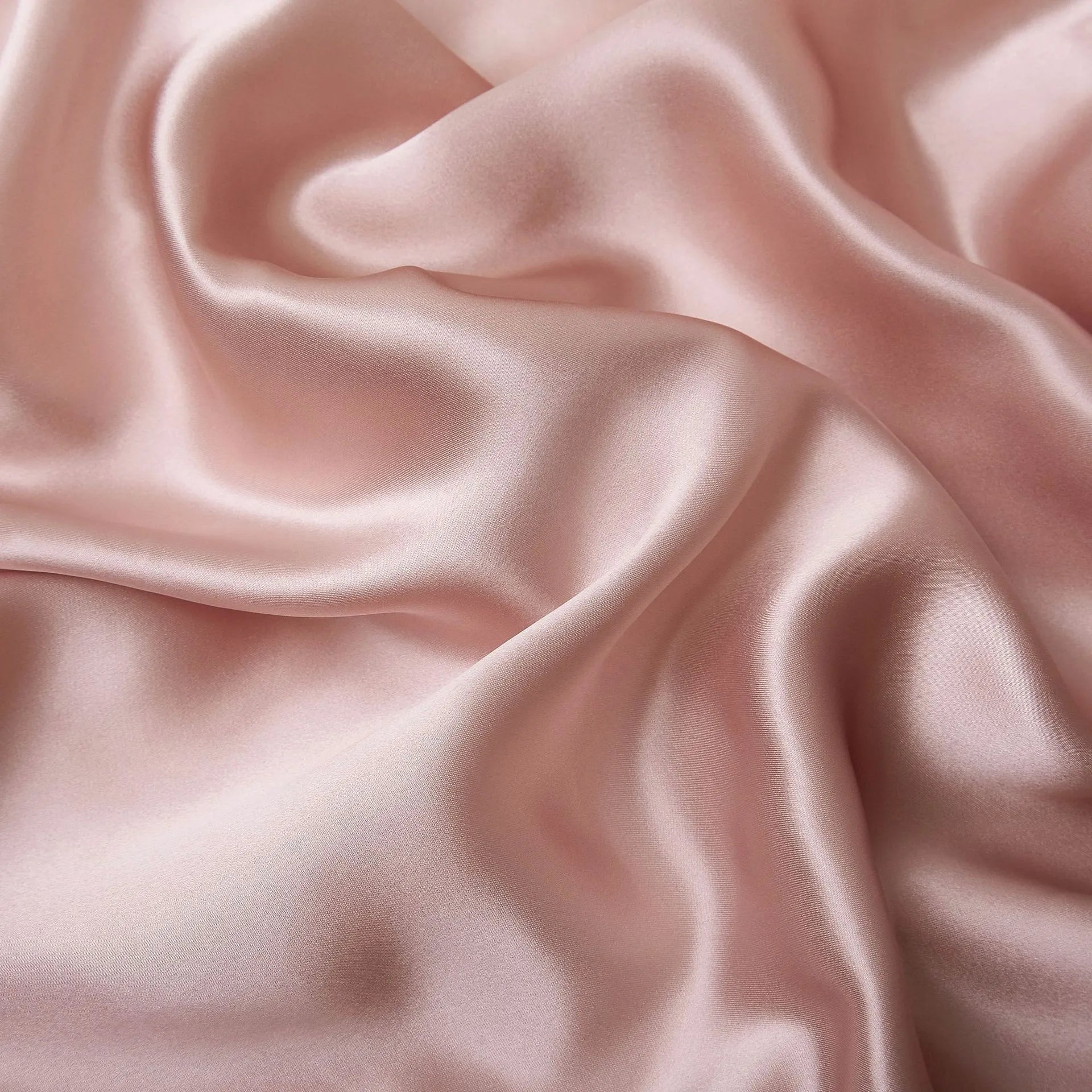 Single silk pillowcase in palace luxury style with reactive printed pattern, 48cm x 74cm size